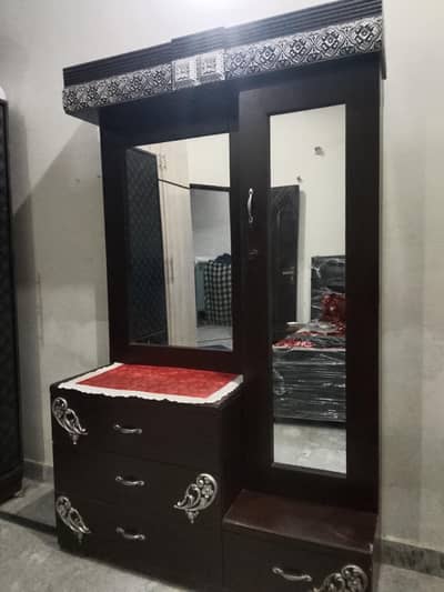 dressing table