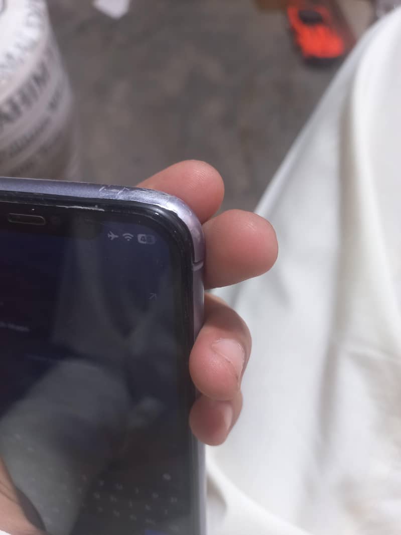 iPhone 11 6
