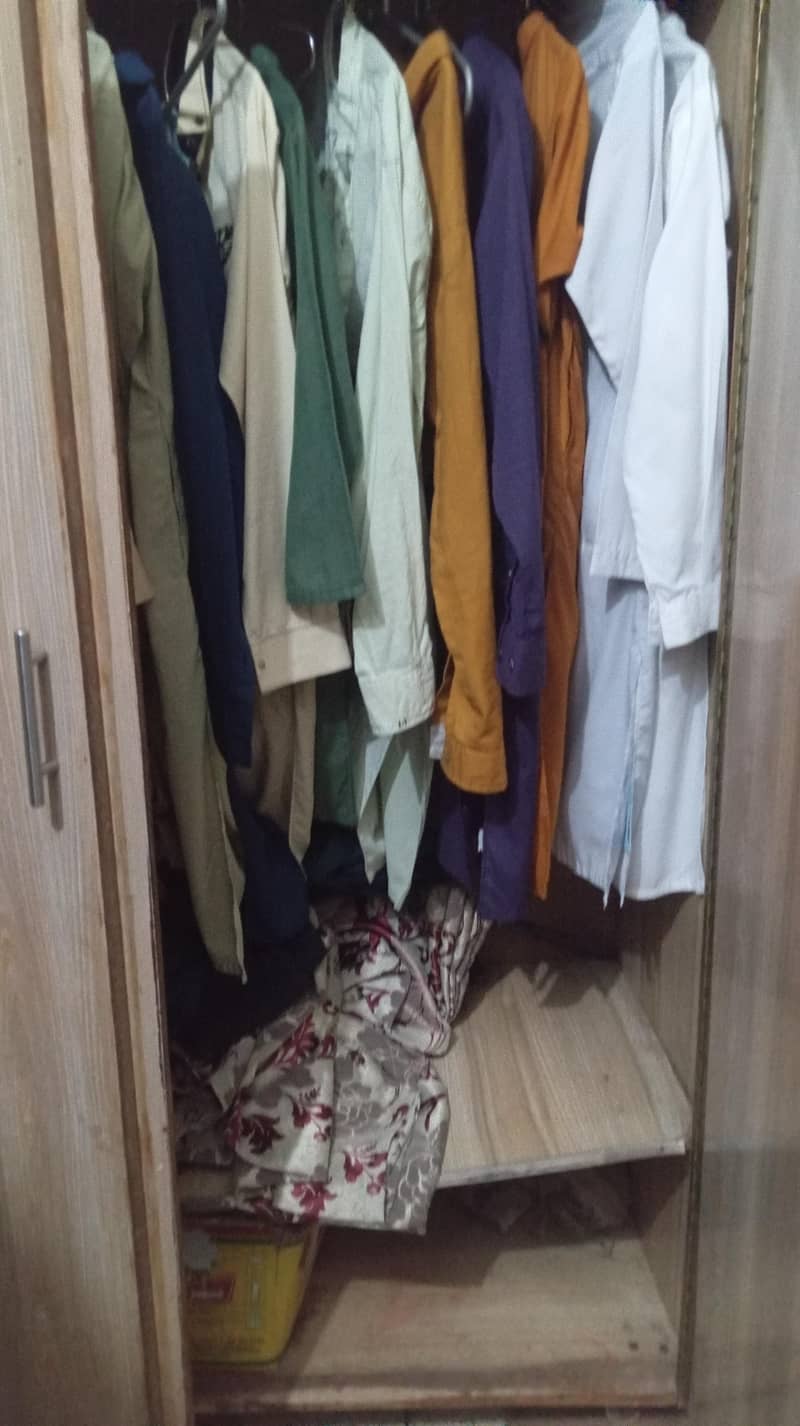 الماری 1