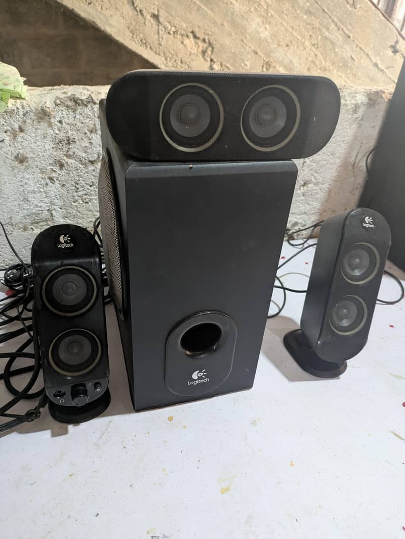 Logitech speakers 1