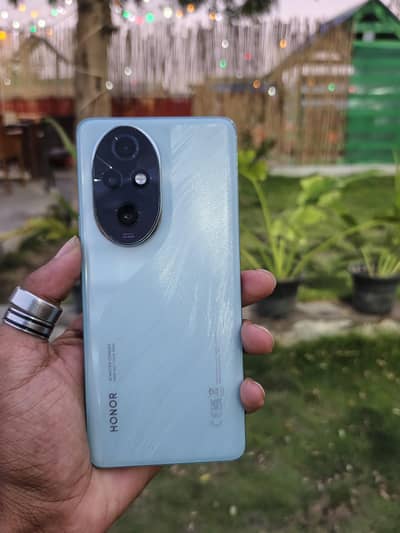 Honor 200 Pro