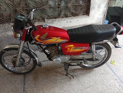 honda 125 lush condition on my name