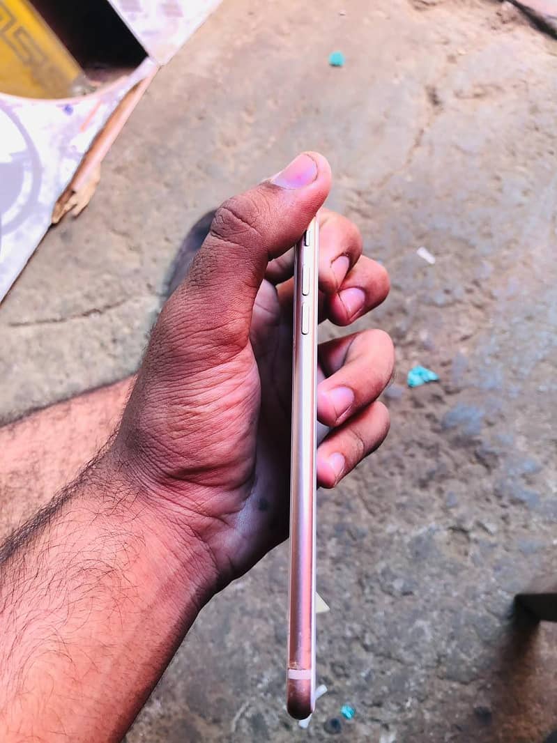 Apple iPhone 8 Plus 2