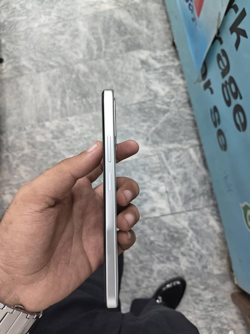OPPO A6s 3