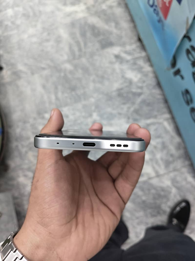 OPPO A6s 4