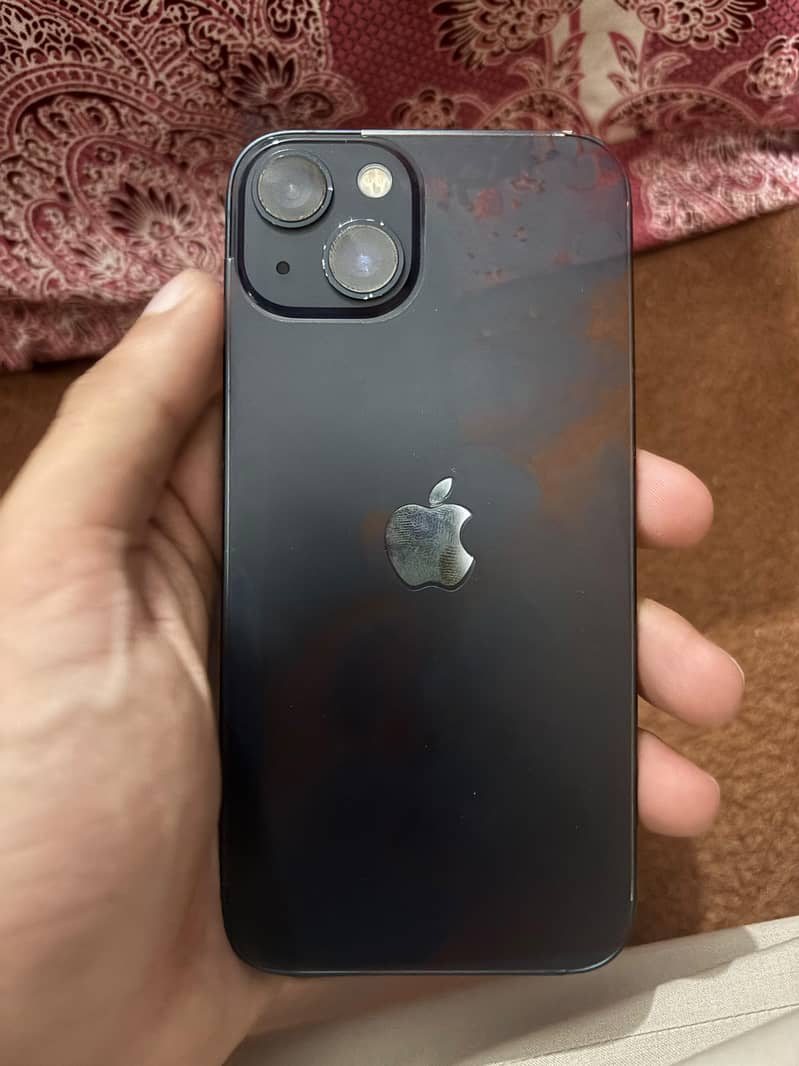 Apple iPhone 13 4