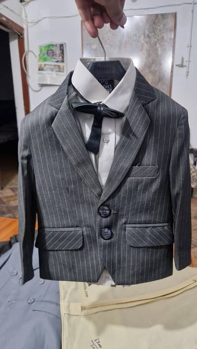 Kids Pent Coat only 1 time used