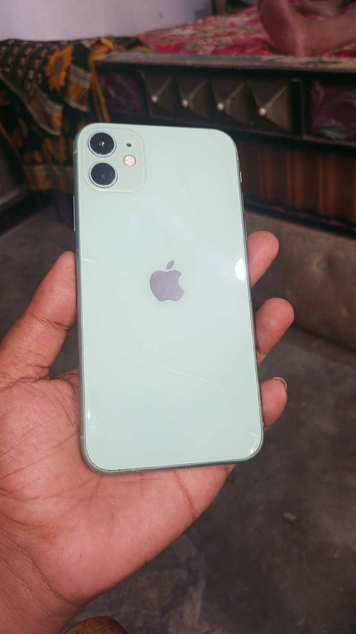 Apple iPhone 11 0