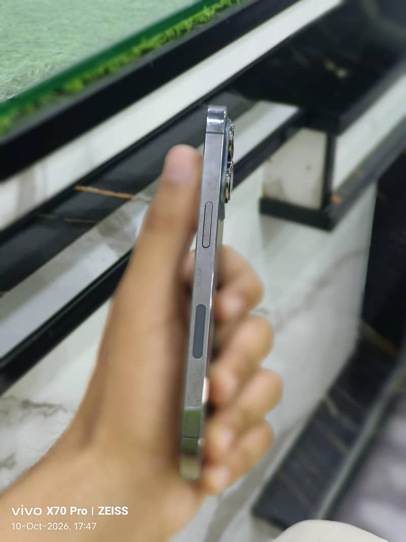 Apple iPhone 13 Pro 2