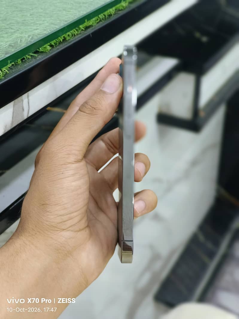 Apple iPhone 13 Pro 3