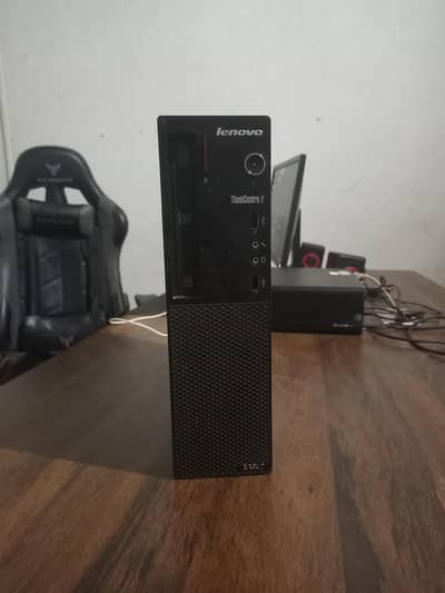 Lenovo ThinkCentre - Core i5 2500 - 8GB RAM - 250GB HDD