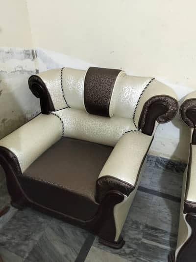 Good Condition 6 seater sofa set