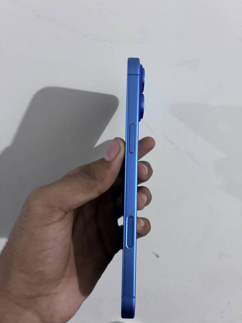 Apple iPhone 16 Plus 2