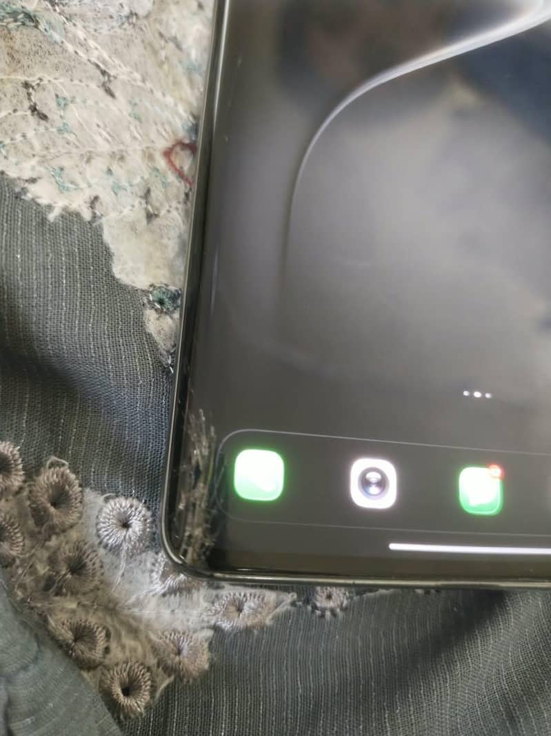 Tecno CAMON 40 Pro 4