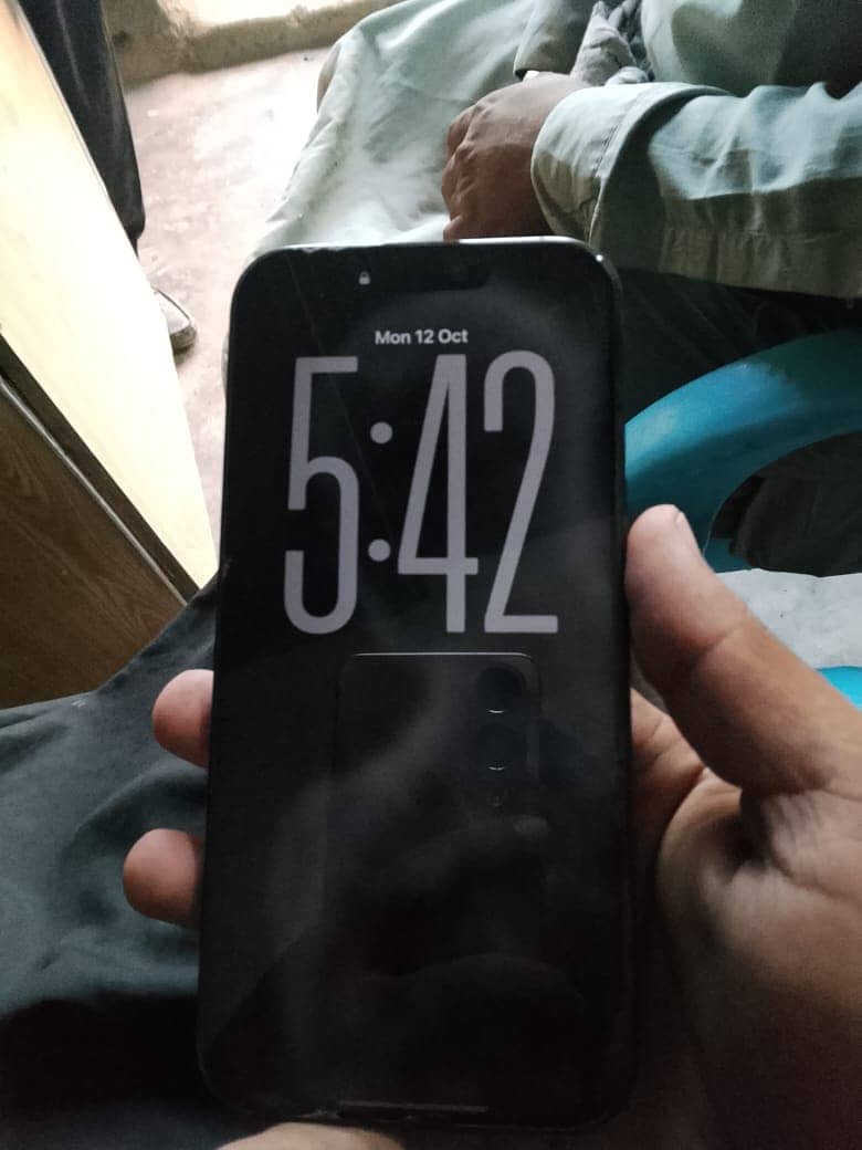 Apple iPhone 16 Pro Max 0