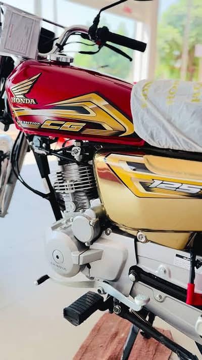Honda 125 gold edition self start brand new