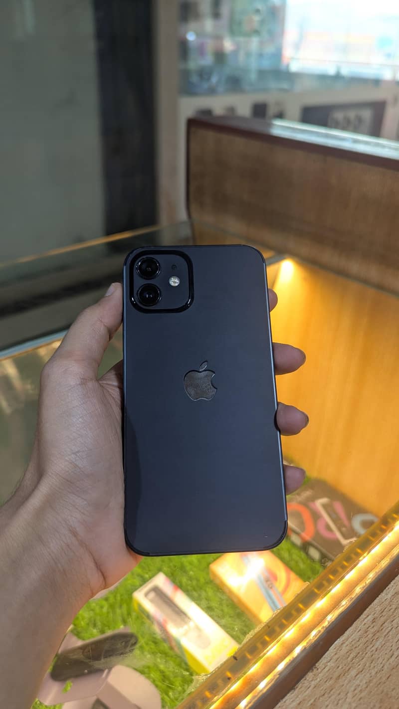 Apple iPhone 12 0