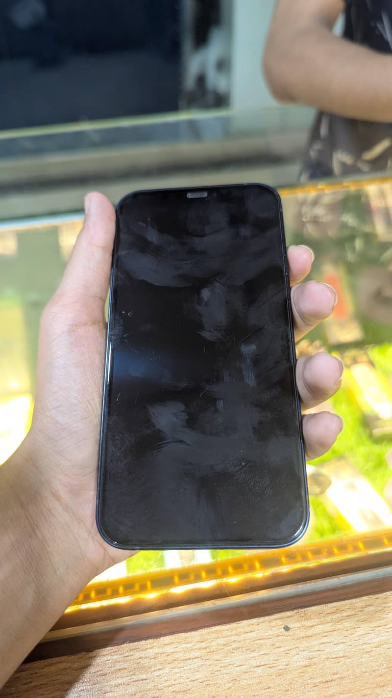 Apple iPhone 12 1