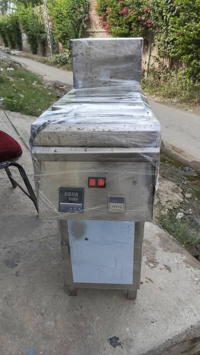 we are selling brand new 16 leter fryer