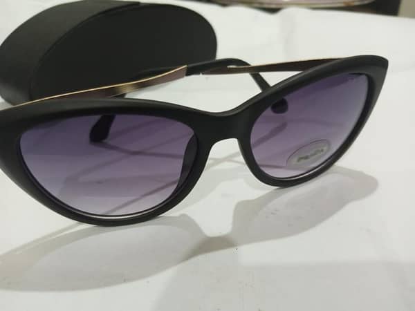 P R A D A Luxury Sunglasses for Ladies and Girls