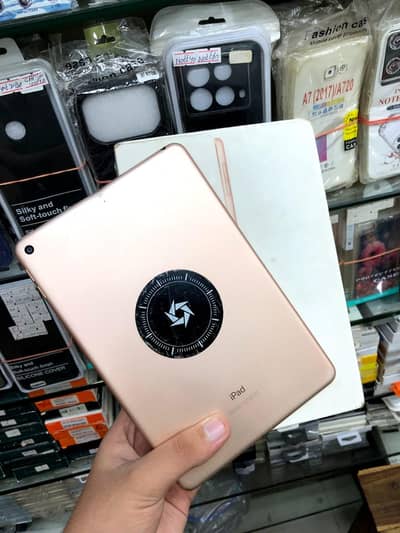 ipad mini 5 with box