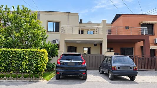 5 MARLA SUPER DELUXE NEXT-TO-CORNER SOCIETY MODEL HOUSE FOR SALE