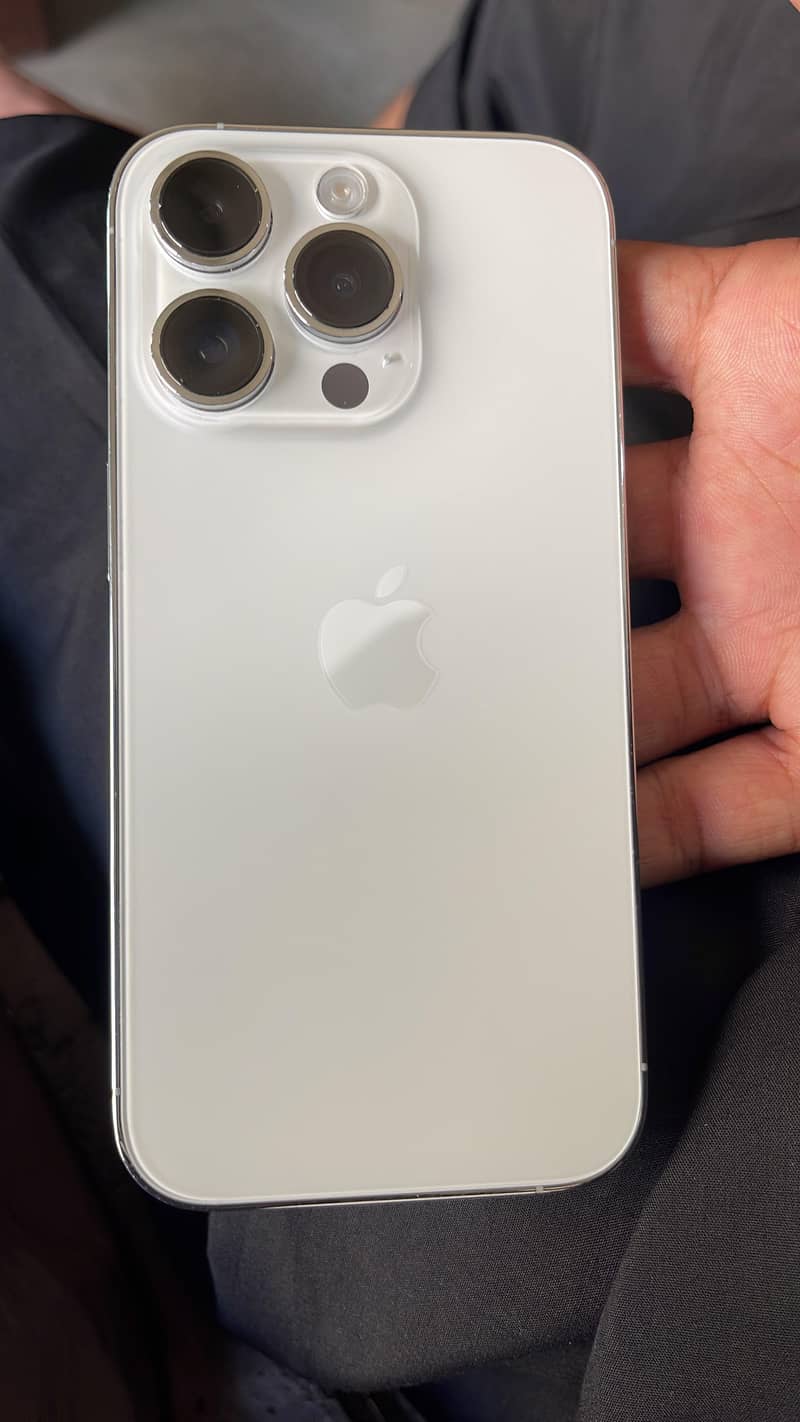 Apple iPhone 14 Pro 0