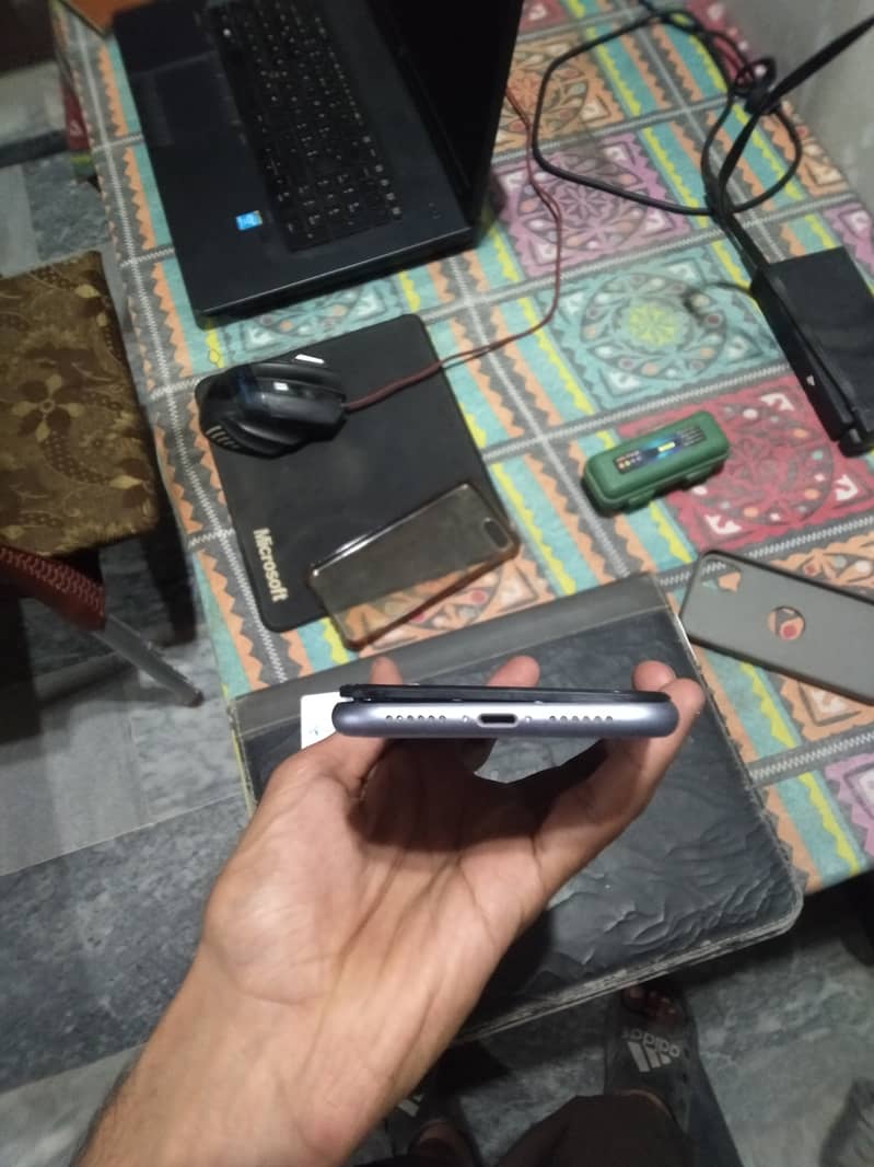 Apple iPhone 11 1
