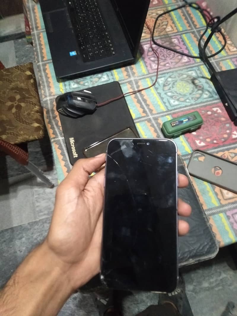 Apple iPhone 11 2