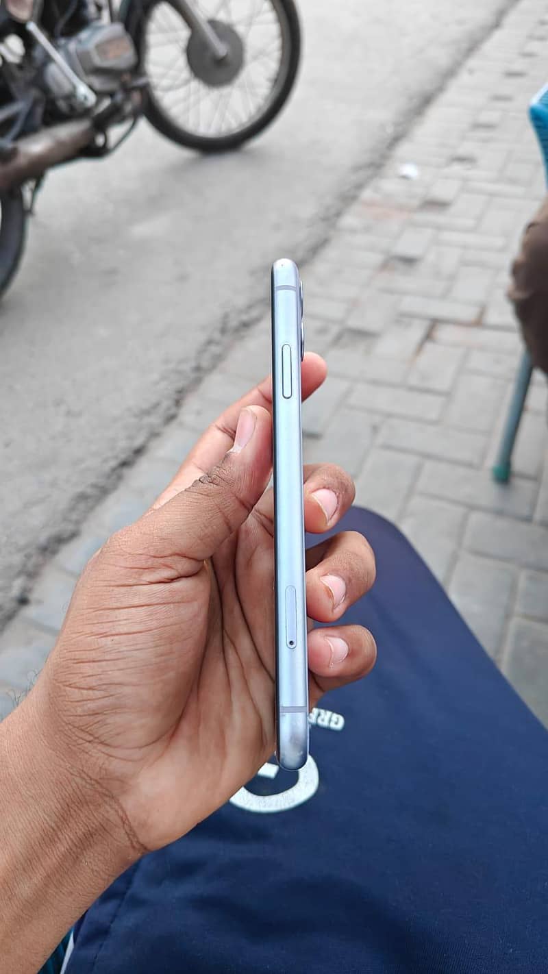 Apple iPhone 11 5