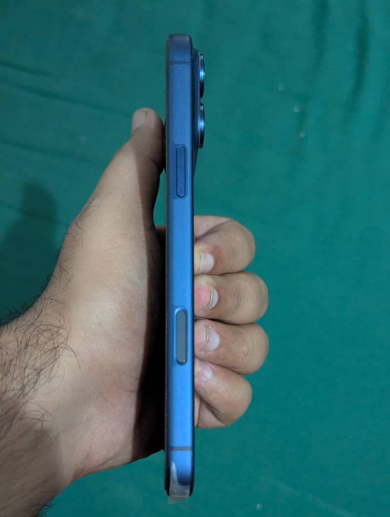 Apple iPhone 17 Pro Max 3