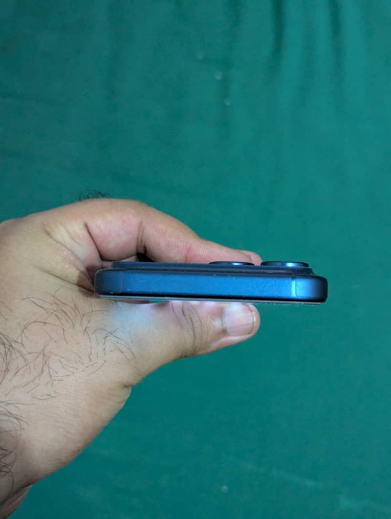 Apple iPhone 17 Pro Max 4