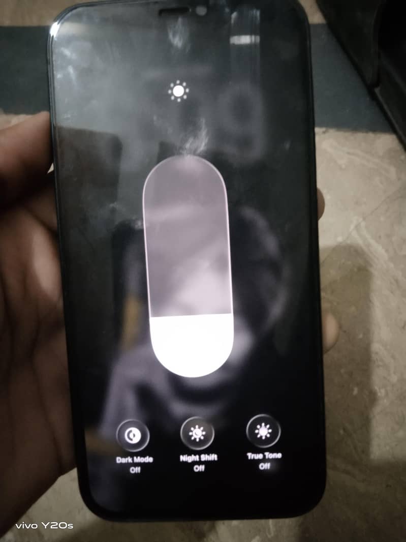 Apple iPhone 12 4
