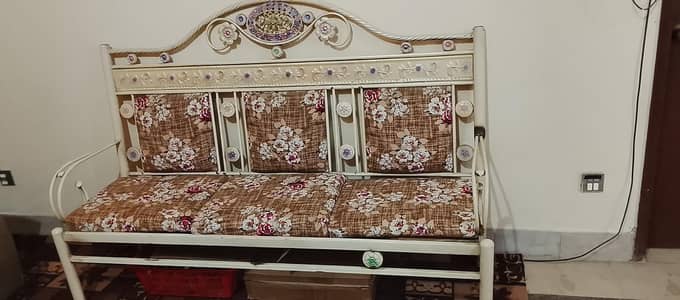 5 seater metal sofa