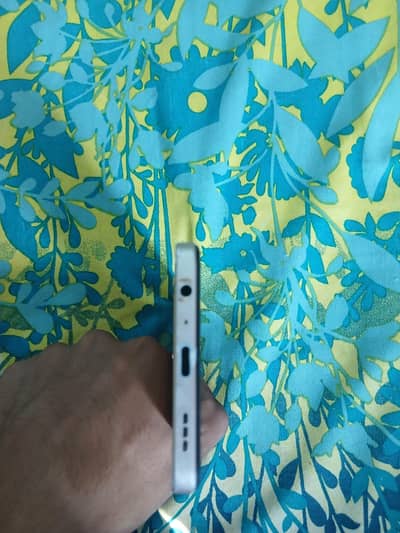OPPO F21 Pro