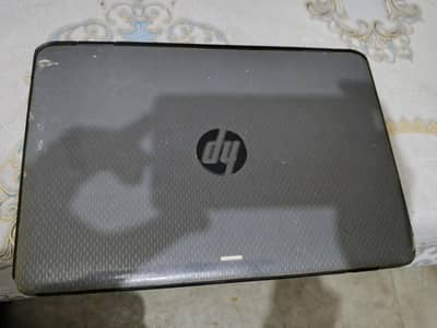 HP laptop for sale-average condition