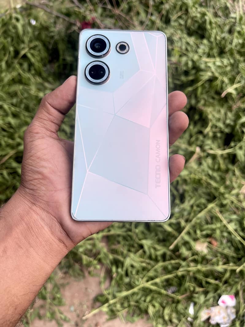 Tecno CAMON 20 3
