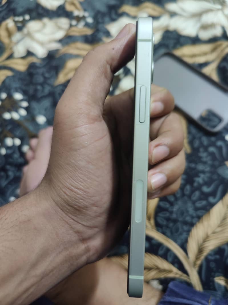 Apple iPhone 12 2