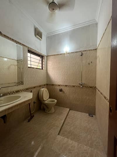 1 kanal sui gas society house for sale in phase 1