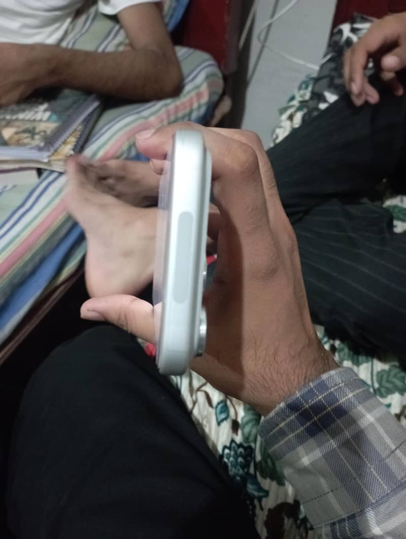 Apple iPhone 17 Pro Max 2