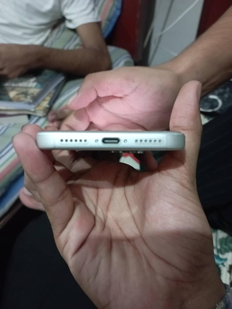 Apple iPhone 17 Pro Max 3