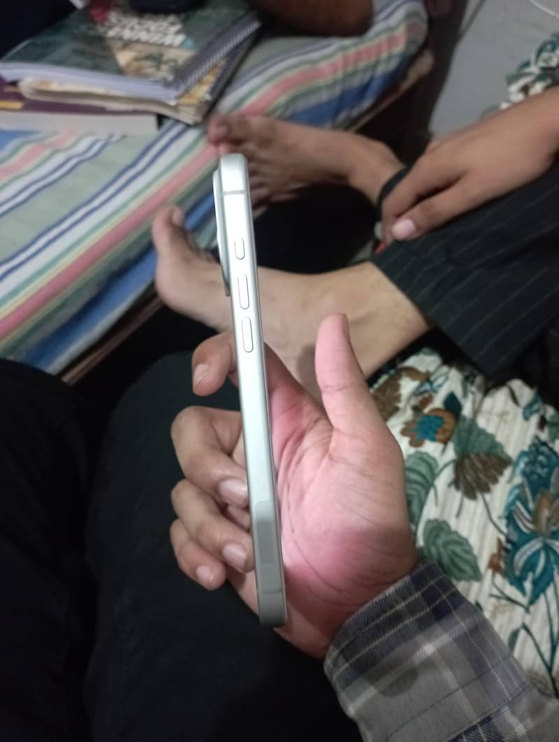 Apple iPhone 17 Pro Max 5