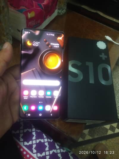 SAMSUNG S10 PLUS