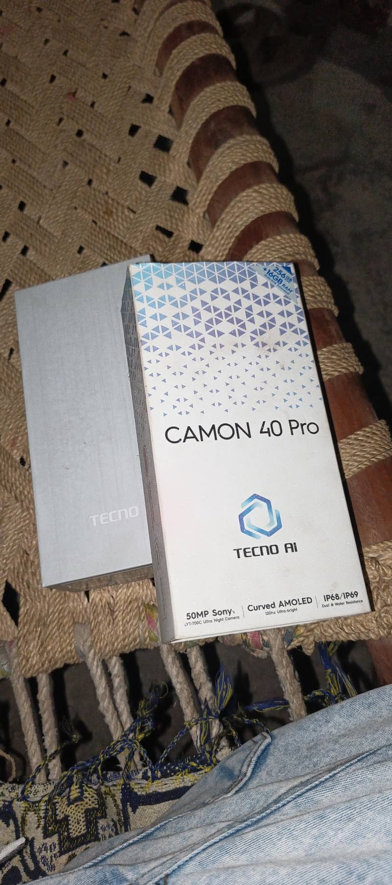 Tecno CAMON 40 Pro 0