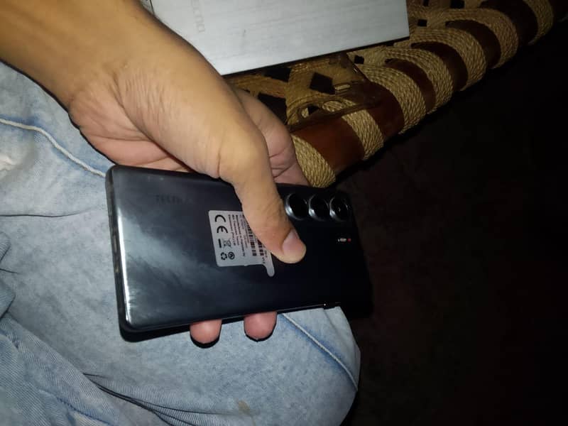 Tecno CAMON 40 Pro 6