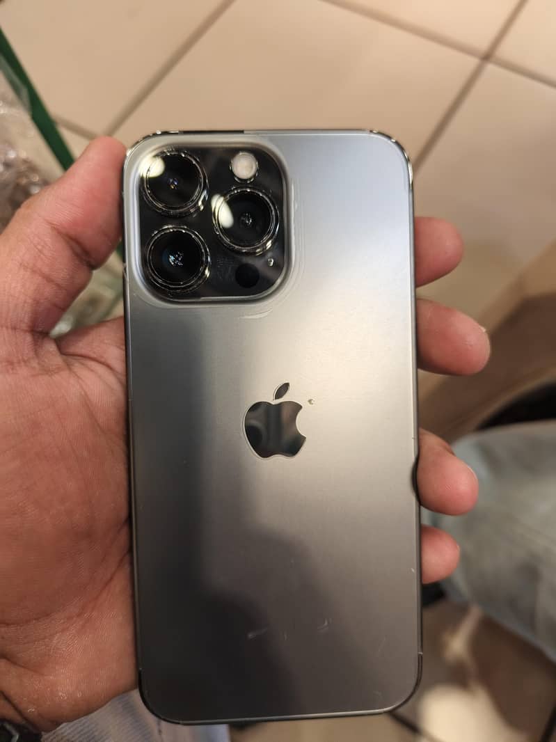 Apple iPhone 13 Pro 1