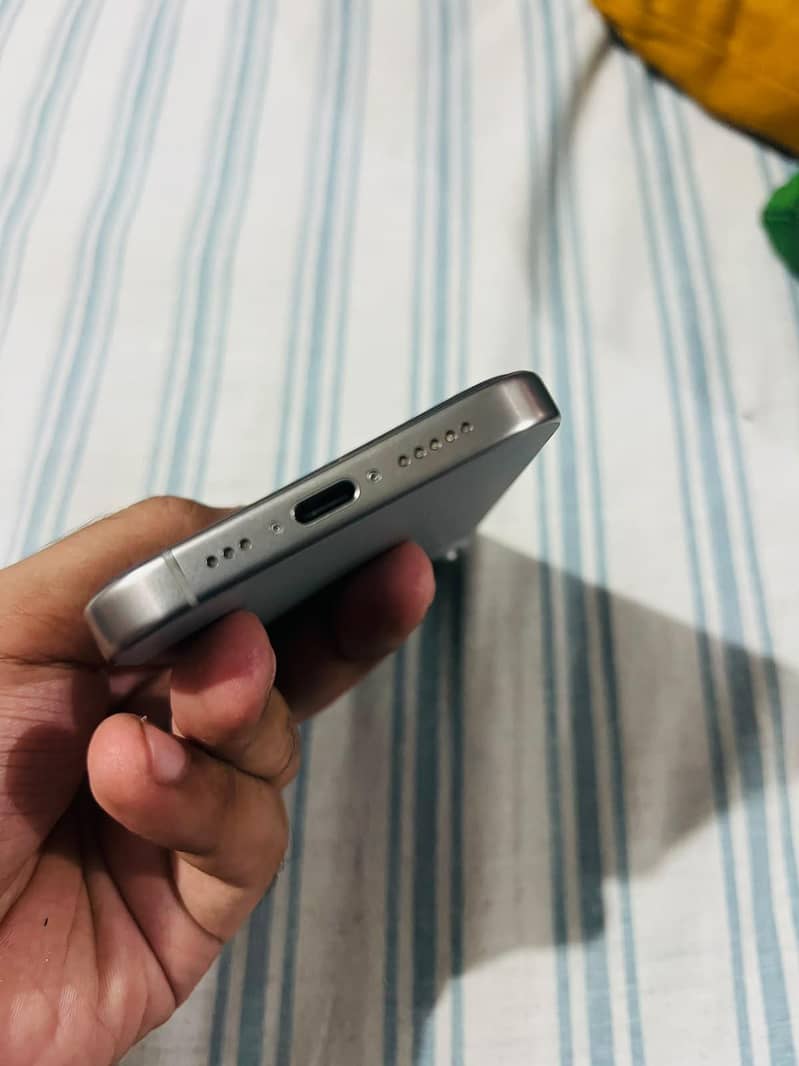 Apple iPhone 15 Pro 5