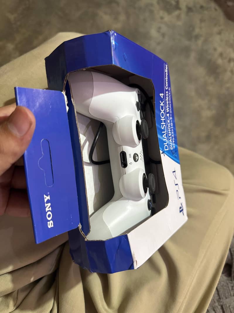 PS4 WIRELESS CONTROLLER 1ST COPY BLUETOOTH+WIRED CONNECTIVITY 1