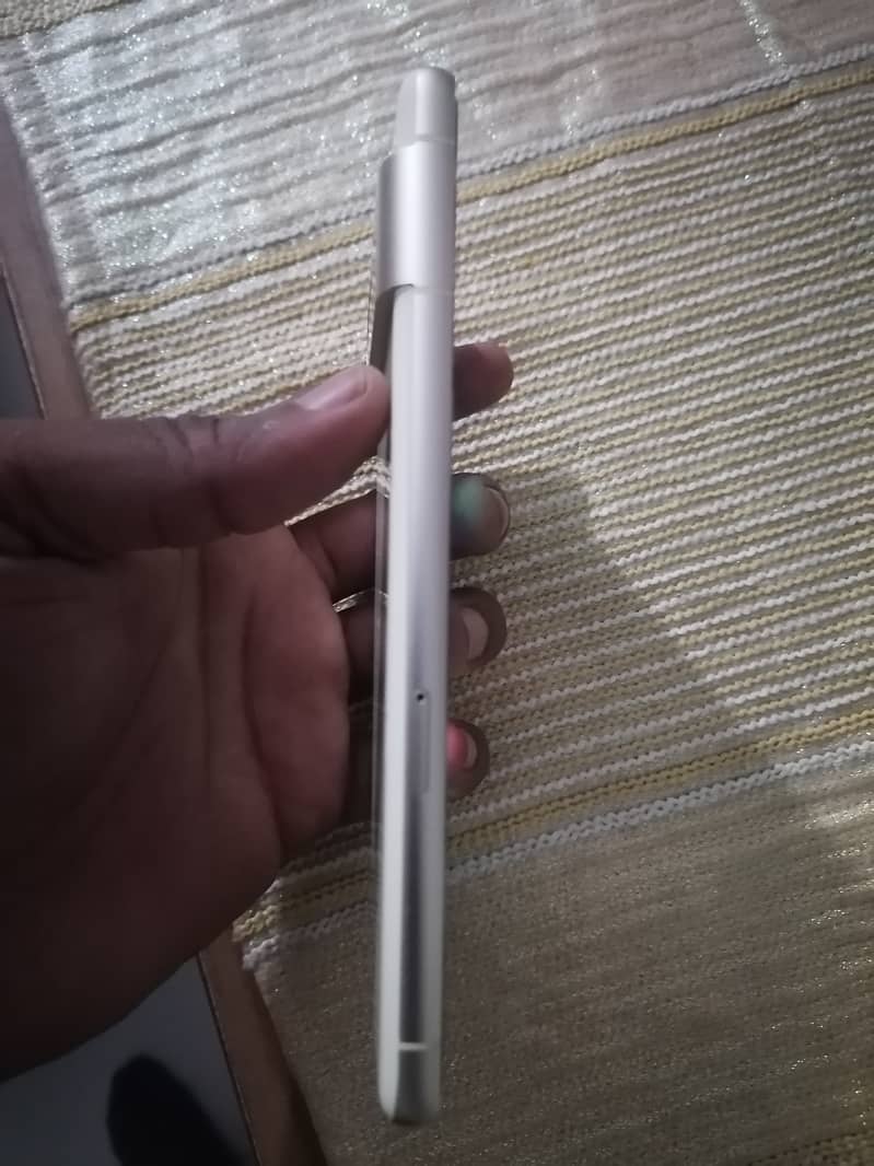 Google Pixel 7 4