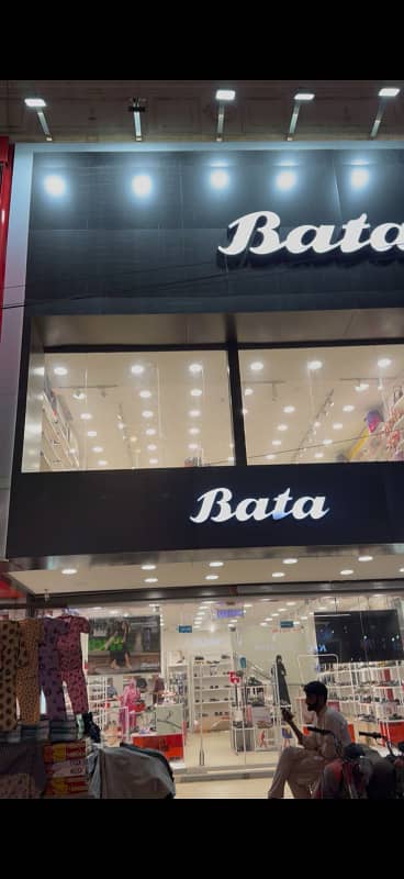 Ready To Buy A Building 2921 Square Yards In Karachi